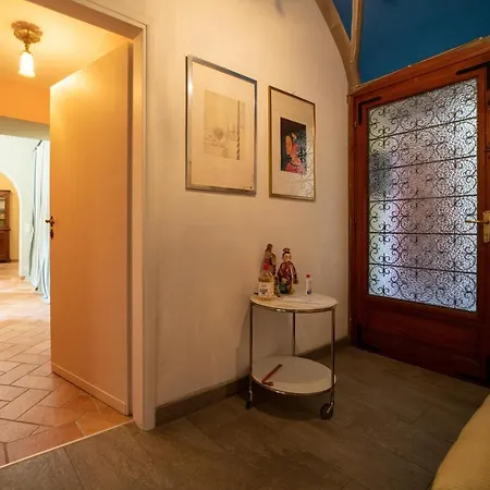 아파트 La Loggia Dei Frati 카네로 리비에라