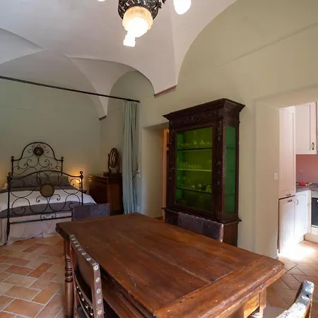 아파트 La Loggia Dei Frati *