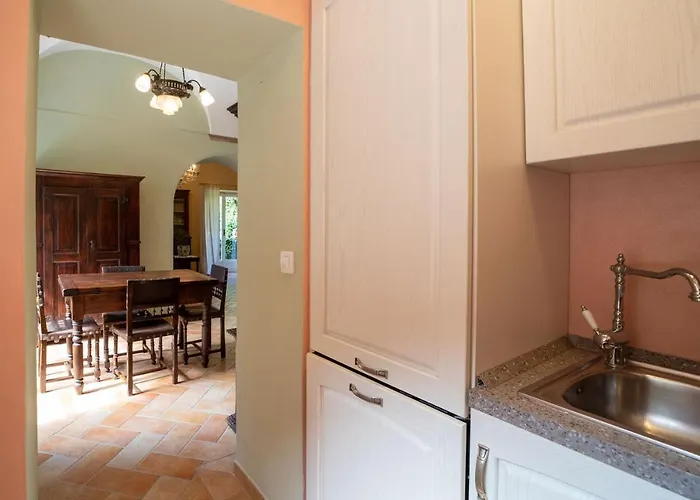 아파트 La Loggia Dei Frati 카네로 리비에라